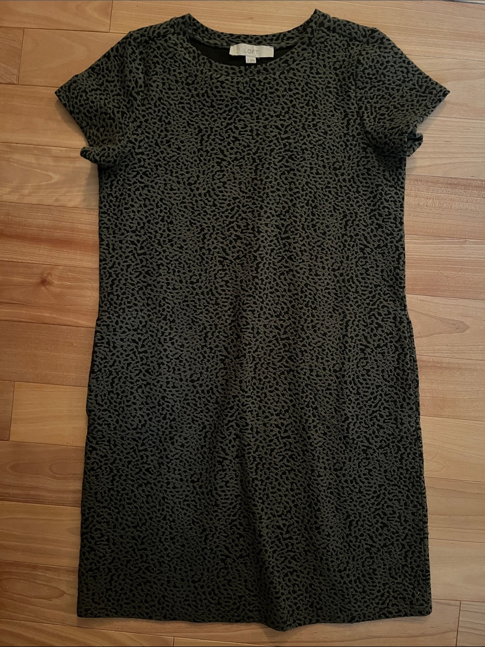 LOFT Olive and Black Short Sleeve Print Shift Dress